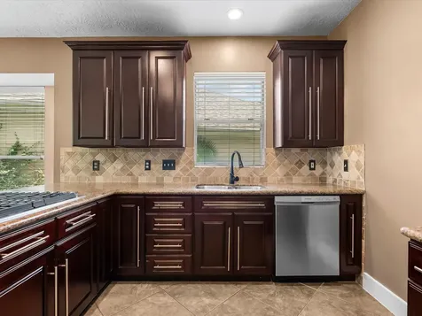 201 Lago Vista Street Kemah TX 77565