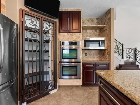 201 Lago Vista Street Kemah TX 77565