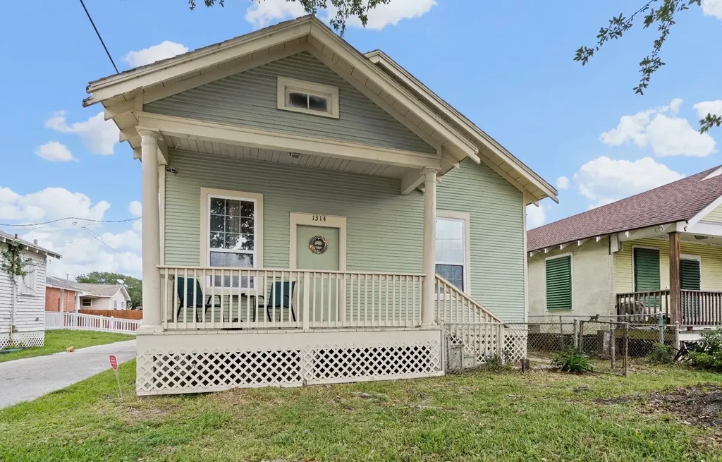 1314 30th Street Galveston TX 77550