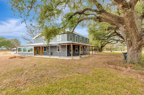 1710 County Road 399 Louise TX 77455