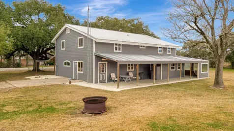 1710 County Road 399 Louise TX 77455