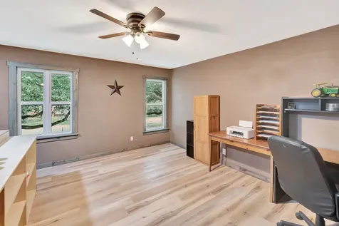1710 County Road 399 Louise TX 77455