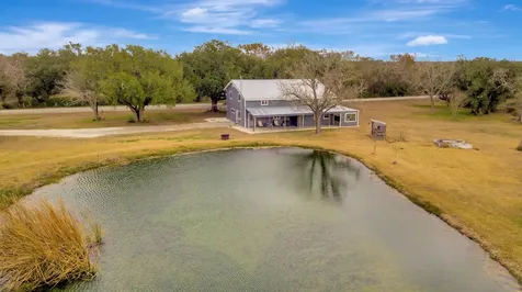 1710 County Road 399 Louise TX 77455