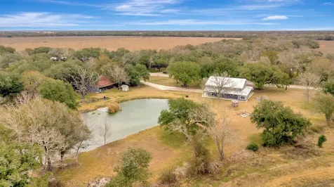 1710 County Road 399 Louise TX 77455
