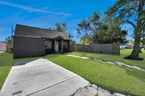 115 Morrell Street Baytown TX 77520