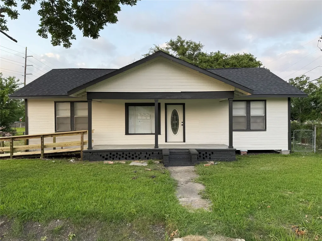 1934 Austin Avenue Port Arthur TX 77640