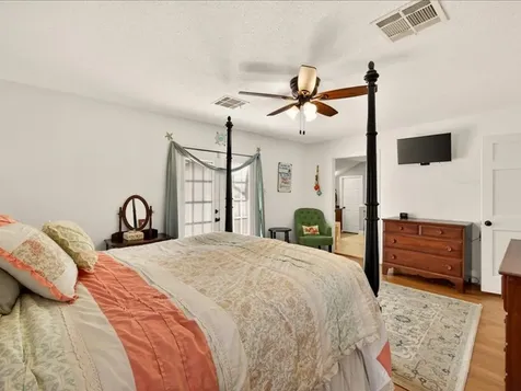 3213 Kleinmann Avenue Galveston TX 77551