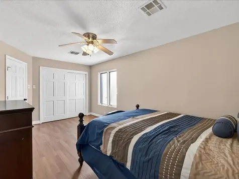 3213 Kleinmann Avenue Galveston TX 77551