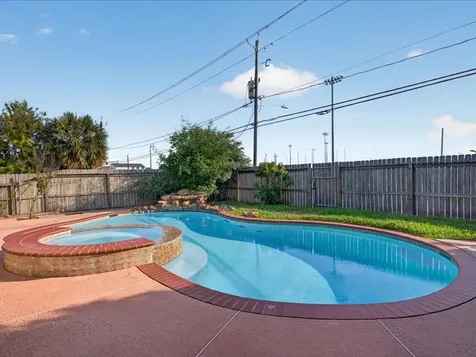 3213 Kleinmann Avenue Galveston TX 77551
