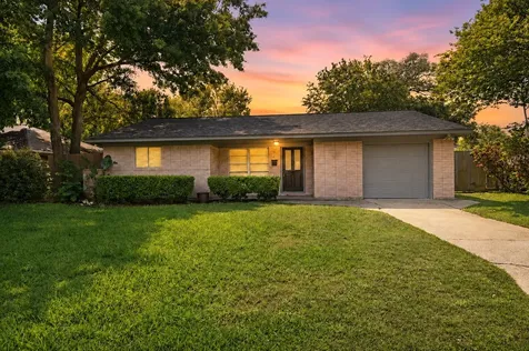 2614 Willowby Drive Houston TX 77008