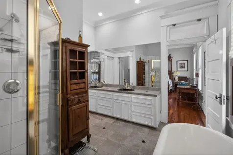 2009 Arlington Street Houston TX 77008