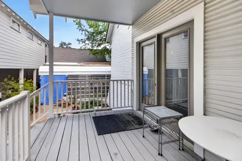 2009 Arlington Street Houston TX 77008
