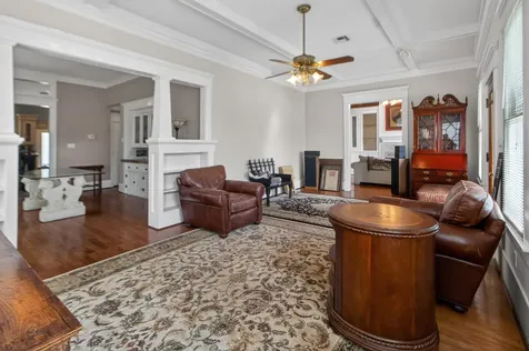 2009 Arlington Street Houston TX 77008