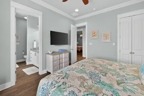844 Eastview Crystal Beach TX 77650