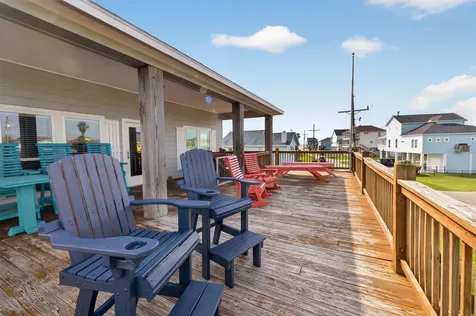 844 Eastview Crystal Beach TX 77650
