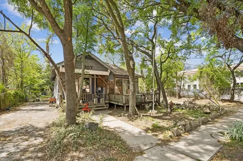 1707 Yale Street Houston TX 77008