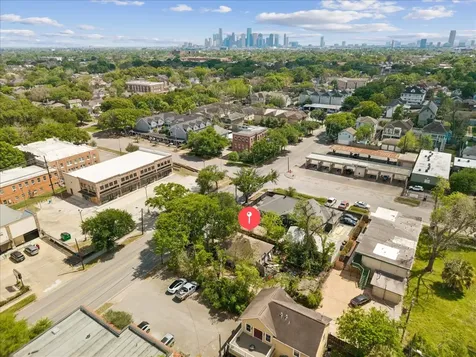 1707 Yale Street Houston TX 77008