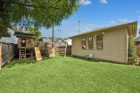 938 Columbia Street Houston TX 77008