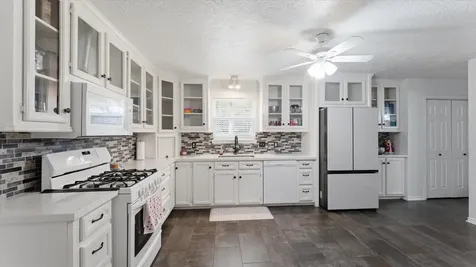 1928 Greentree Drive Huntsville TX 77340