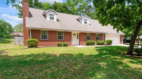 1928 Greentree Drive Huntsville TX 77340