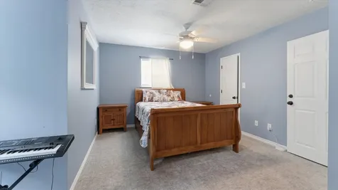 1928 Greentree Drive Huntsville TX 77340