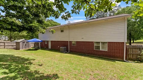 1928 Greentree Drive Huntsville TX 77340