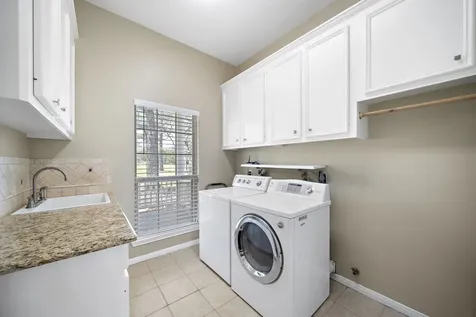 32540 Courtney Navasota TX 77868