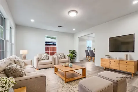 1749 Des Jardines Street Houston TX 77023