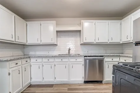 1749 Des Jardines Street Houston TX 77023
