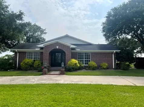8695 N State Highway 71 El Campo TX 77437