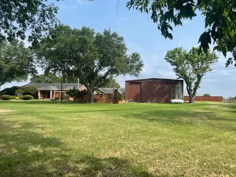 8695 N State Highway 71 El Campo TX 77437