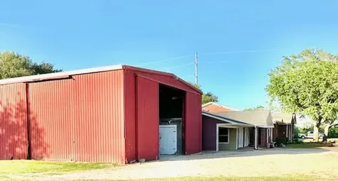 8695 N State Highway 71 El Campo TX 77437