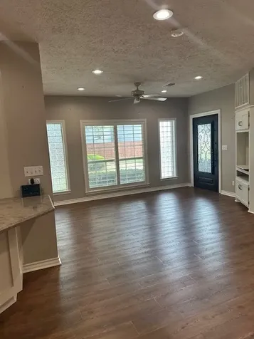 8695 N State Highway 71 El Campo TX 77437