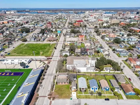 1326 27th Street Galveston TX 77550