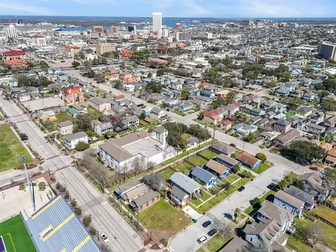 1326 27th Street Galveston TX 77550