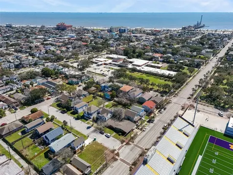 1326 27th Street Galveston TX 77550