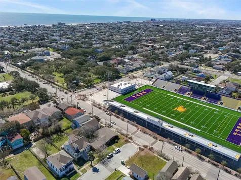 1326 27th Street Galveston TX 77550