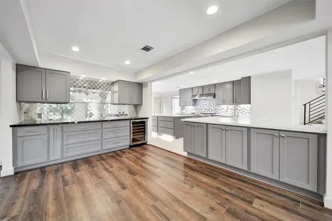 15607 Memorial Drive Houston TX 77079