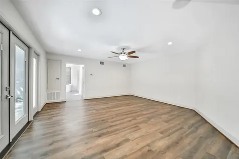15607 Memorial Drive Houston TX 77079
