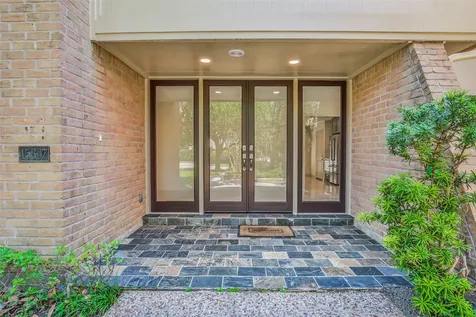 15607 Memorial Drive Houston TX 77079
