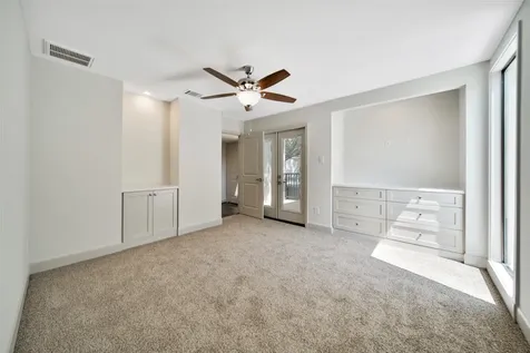 15607 Memorial Drive Houston TX 77079