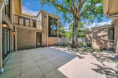 15607 Memorial Drive Houston TX 77079