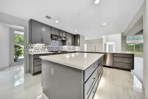 15607 Memorial Drive Houston TX 77079