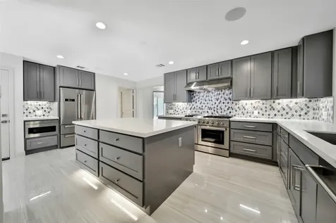 15607 Memorial Drive Houston TX 77079