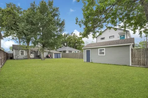 541 W 18th Street Houston TX 77008