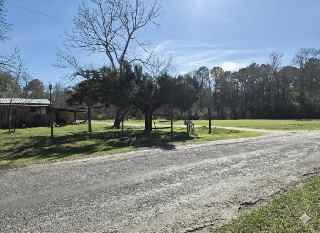 198 County Road 2271 Cleveland TX 77327