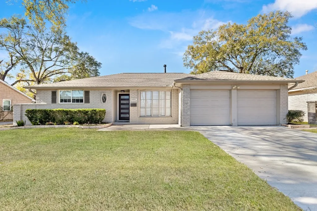 16002 Diana Lane Houston TX 77062