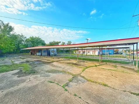 805 South 4th Street Crockett TX 75835
