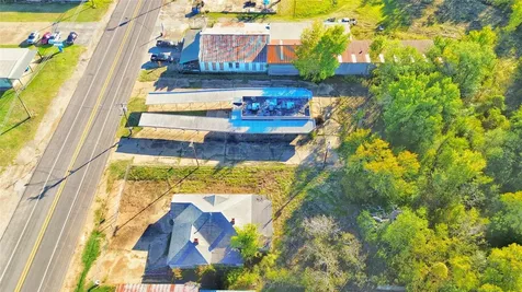 805 South 4th Street Crockett TX 75835
