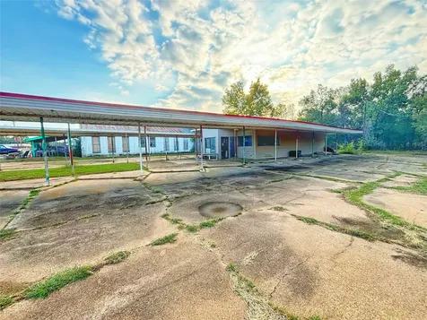 805 South 4th Street Crockett TX 75835